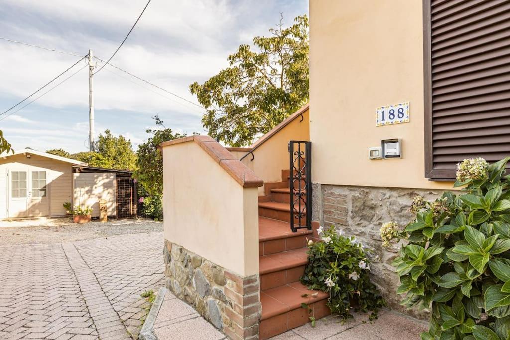 Villa Casa Della Nonna Chianni Exterior foto